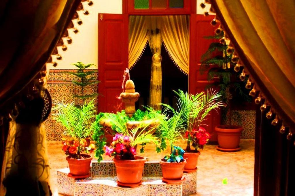 Riad Dar Al Fassia Oujda Luaran gambar
